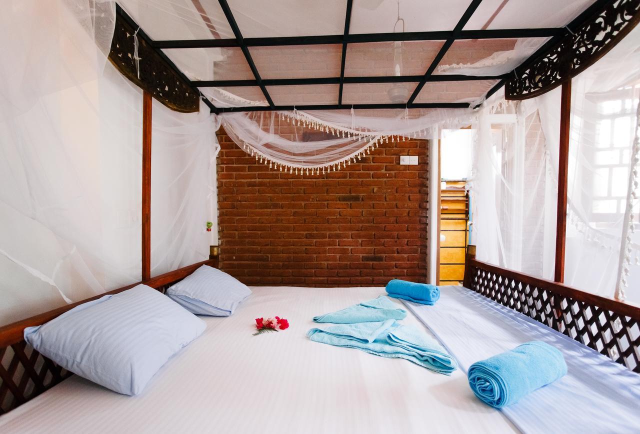 Sunny Family Hotel Unawatuna Exterior photo
